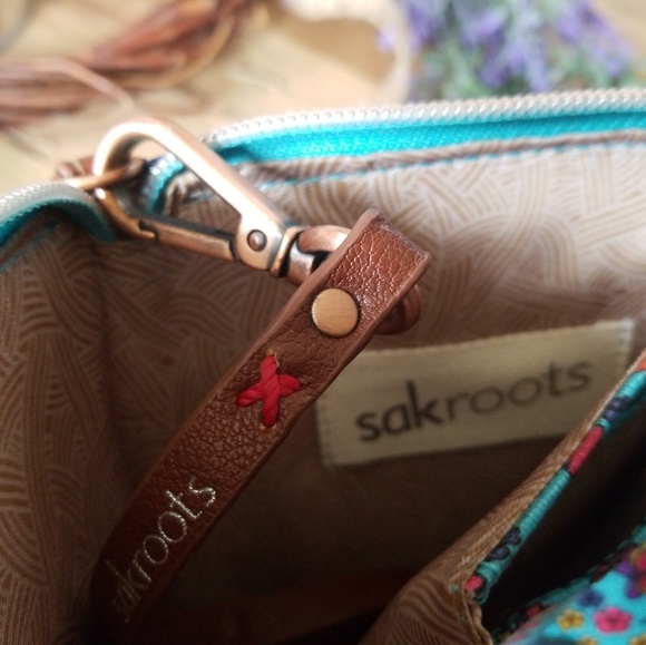 Sakroots floral lined clutch - Picture 7 of 8